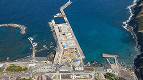 Kaminato Port (Hachijojima Island)の写真